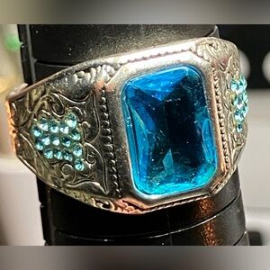 Men’s Silver Tone Ring with Sky Blue Center & Accent Glass Rhinestones Size 12.5